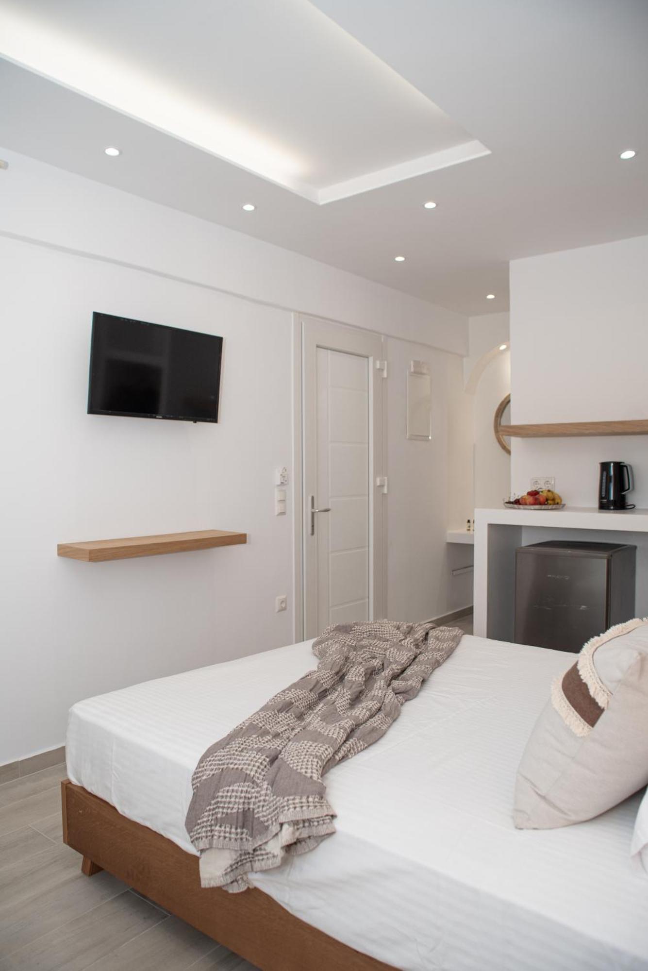 Aparthotel Deep Blue à Ágios Prokópios Extérieur photo